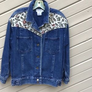 Calvin Klein | EUC Vintage Jean Jacket size Small